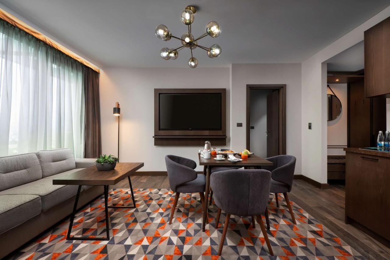 하얏트 리젠시 소피아 외부 사진 A suite at the hotel
